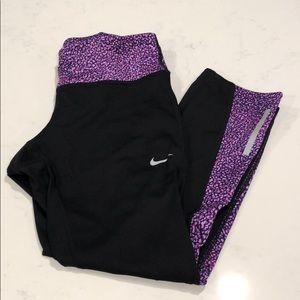 NIKE cropped leggings